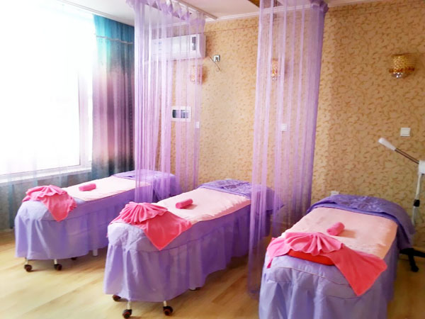 康平县美容院嘿嘿视频下载店美容床