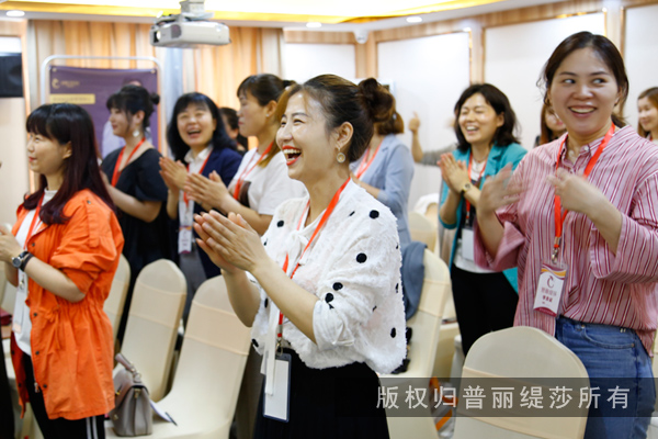 嘿嘿视频下载商鼓掌