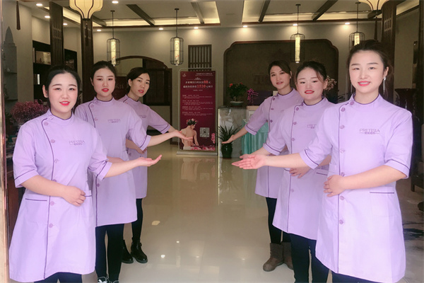 贝丽缇娜河南郏县店开业，美丽体验如约而至！