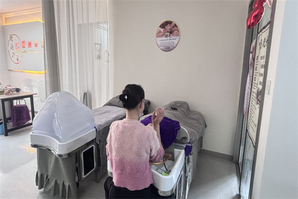 嘿嘿视频在线观看湖南湘潭店开业,美女老板引领美丽新风尚! 嘿嘿视频在线观看湖南湘潭店开业,美女老板引领美丽新风尚!